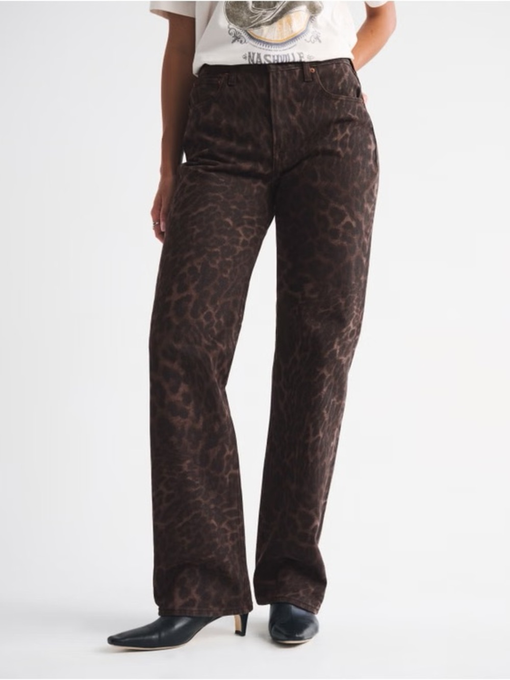 Abercrombie & Fitch Curve Love High Rise 90s Relaxed Leopard Print Jean